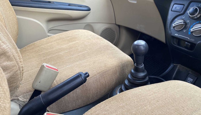 2015 Honda Amaze 1.2L I-VTEC S, Petrol, Manual, 62,496 km, Gear Lever