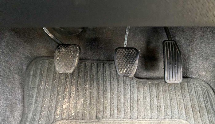 2017 Honda Brio S MT, Petrol, Manual, 40,094 km, Pedals