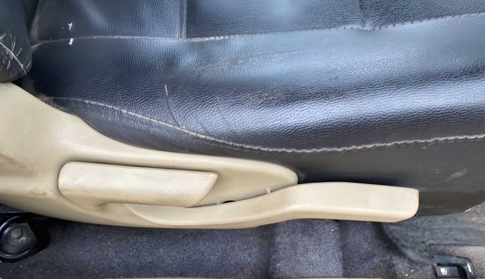 2017 Honda Brio S MT, Petrol, Manual, 40,094 km, Driver Side Adjustment Panel