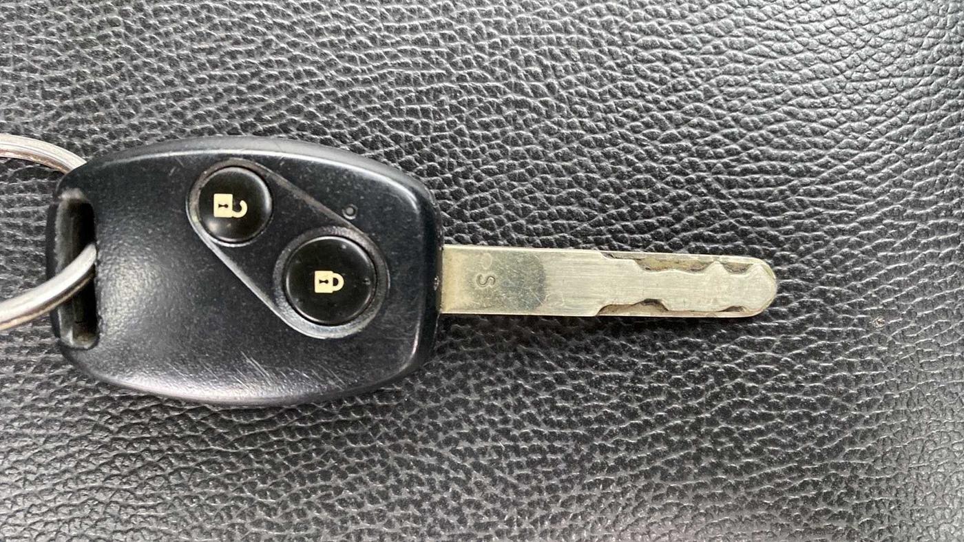 2017 Honda Brio S MT, Petrol, Manual, 40,094 km, Key Close Up