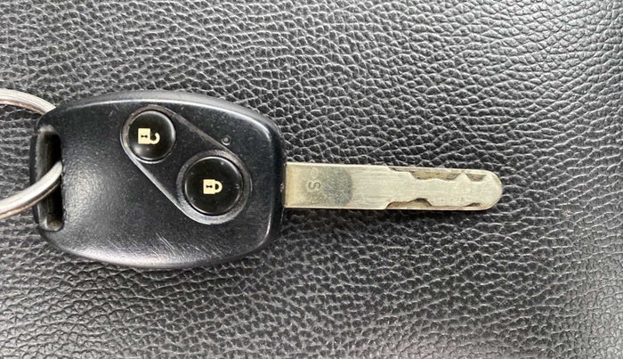 2017 Honda Brio S MT, Petrol, Manual, 40,094 km, Key Close Up