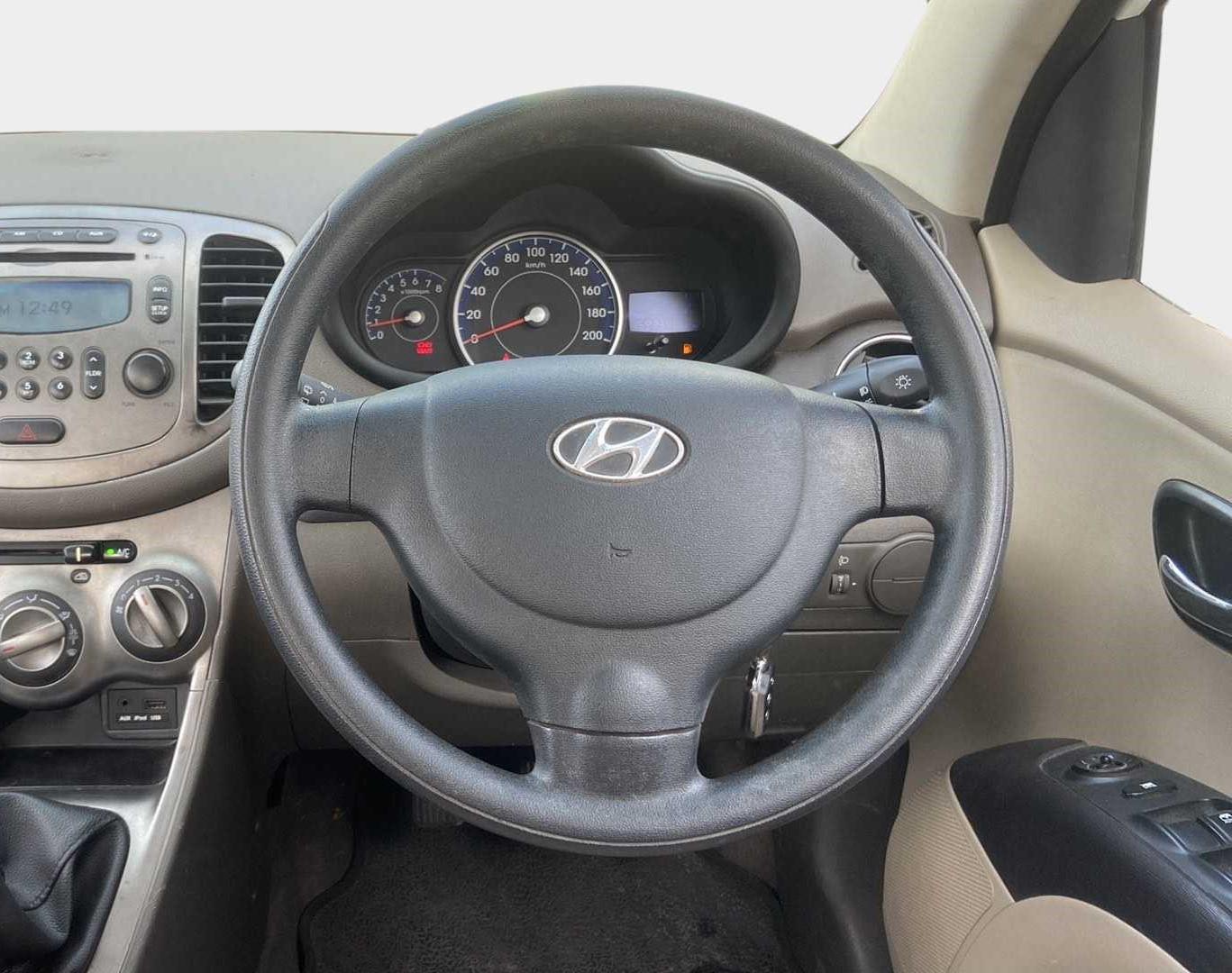 2012 Hyundai i10 SPORTZ 1.2, Petrol, Manual, 59,355 km, Steering Wheel Close Up
