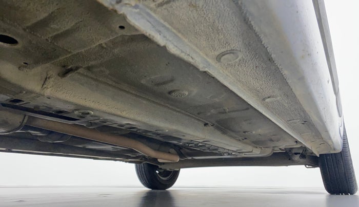 2016 Hyundai Xcent S AT 1.2, Petrol, Automatic, 1,19,769 km, Right Side Underbody