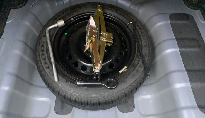 2016 Hyundai Xcent S AT 1.2, Petrol, Automatic, 1,19,769 km, Spare Tyre