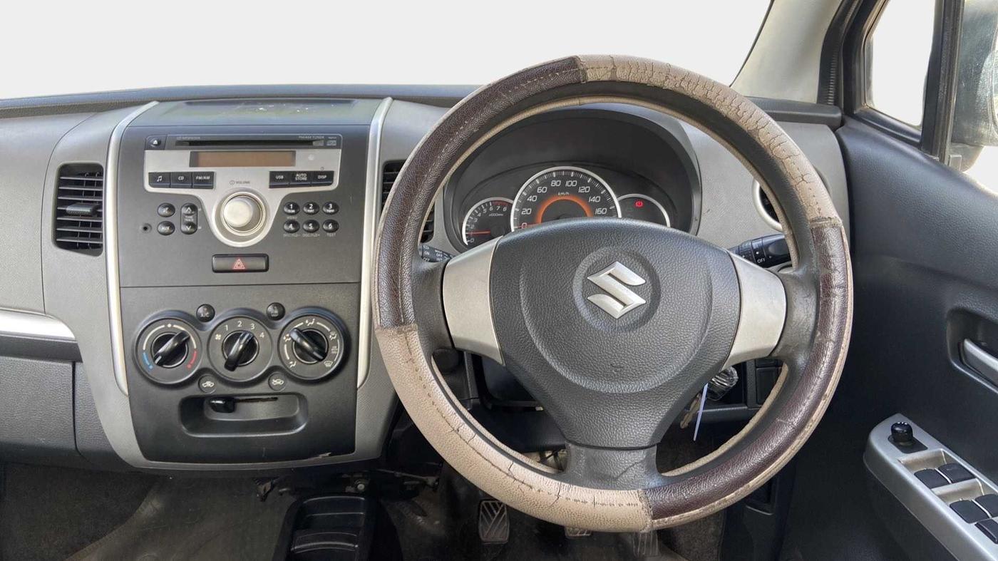 2012 Maruti Wagon R 1.0 VXI, Petrol, Manual, 78,259 km, Steering Wheel Close Up