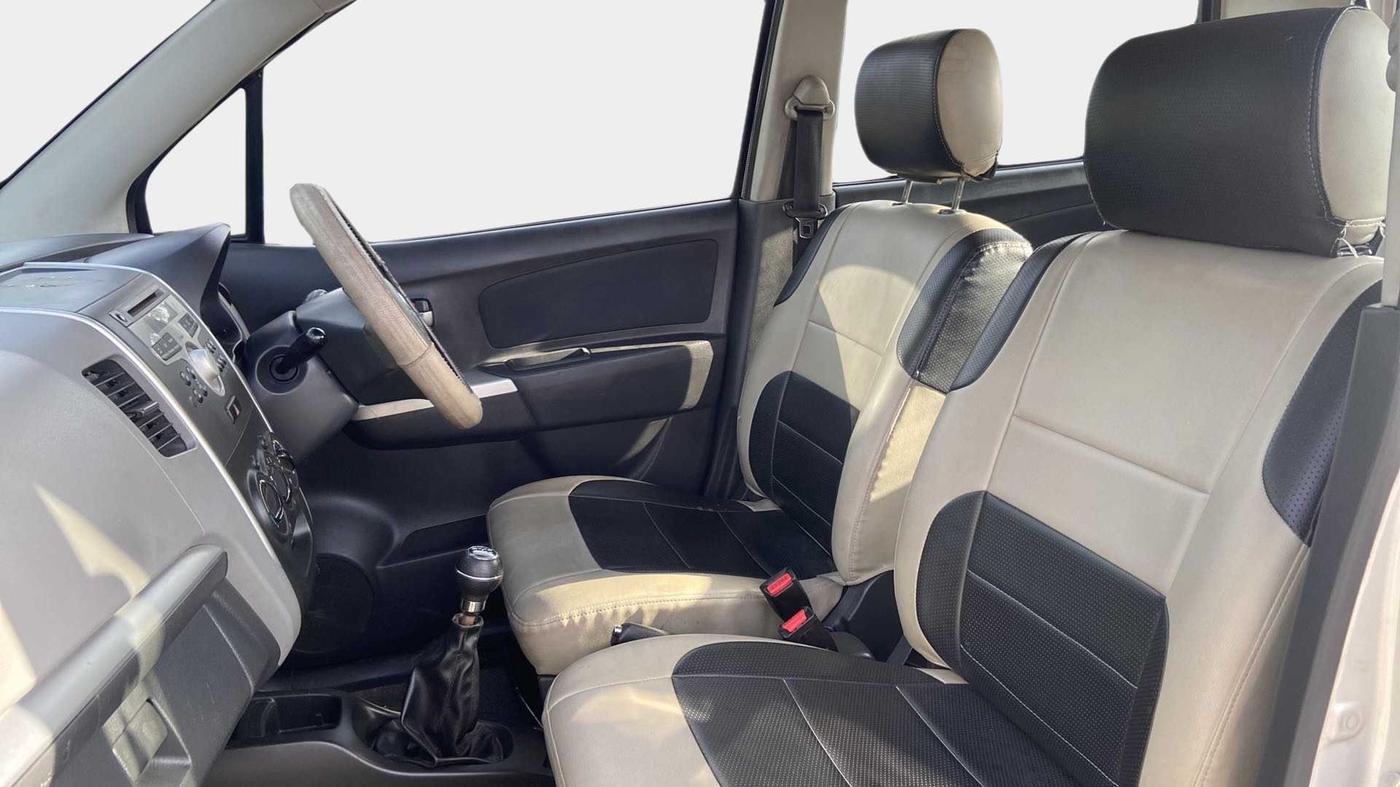 2012 Maruti Wagon R 1.0 VXI, Petrol, Manual, 78,259 km, Right Side Front Door Cabin