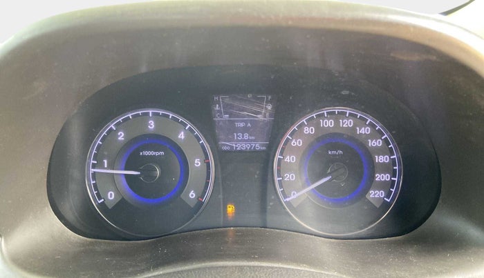 2013 Hyundai Verna FLUIDIC 1.6 CRDI SX, Diesel, Manual, 1,23,902 km, Odometer Image