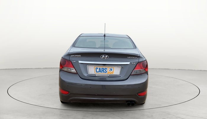 2013 Hyundai Verna FLUIDIC 1.6 CRDI SX, Diesel, Manual, 1,23,902 km, Back/Rear