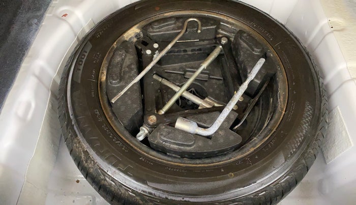 2020 Tata NEXON XM PETROL, Petrol, Manual, 1,45,444 km, Spare Tyre