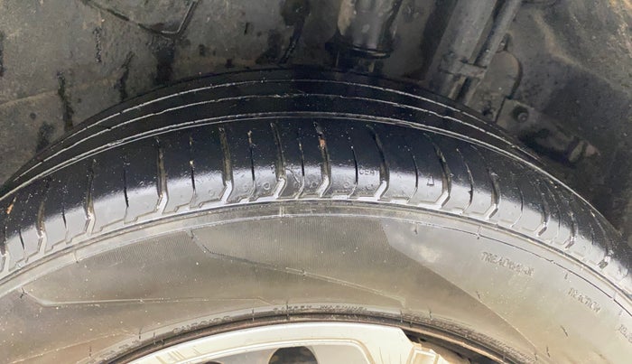 2020 Tata NEXON XM PETROL, Petrol, Manual, 1,45,444 km, Left Rear Tyre Tread
