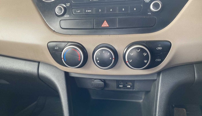 2014 Hyundai Grand i10 SPORTZ 1.2 KAPPA VTVT, Petrol, Manual, 84,483 km, AC Unit - Front vent has minor damage