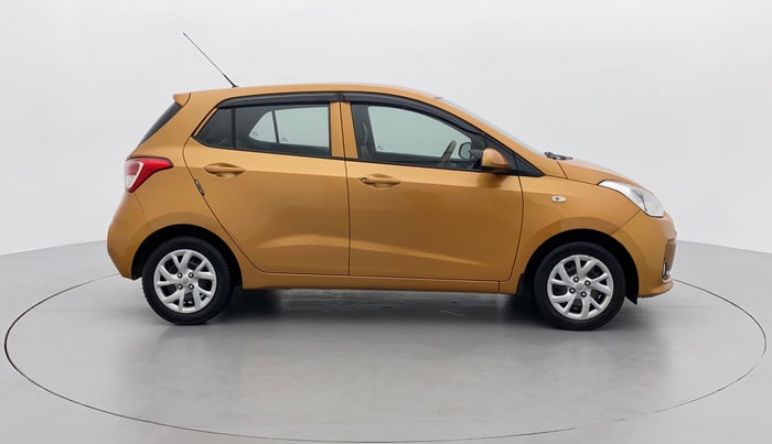 2017 Hyundai Grand i10 SPORTZ 1.2 KAPPA VTVT, Petrol, Manual, 25,247 km, Right Side View