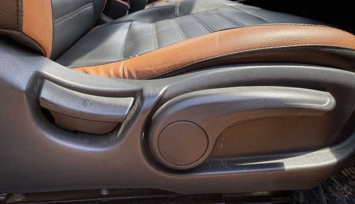 2015 Hyundai i20 Active 1.2 SX, Petrol, Manual, 55,648 km, Driver Side Adjustment Panel