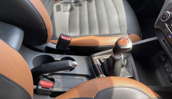 2015 Hyundai i20 Active 1.2 SX, Petrol, Manual, 55,648 km, Gear Lever