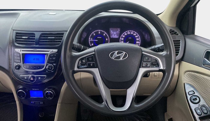 2013 Hyundai Verna FLUIDIC 1.6 CRDI SX, Diesel, Manual, 1,22,604 km, Steering Wheel Close Up