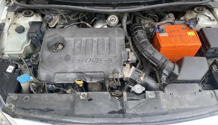 2013 Hyundai Verna FLUIDIC 1.6 CRDI SX, Diesel, Manual, 1,22,604 km, Open Bonet