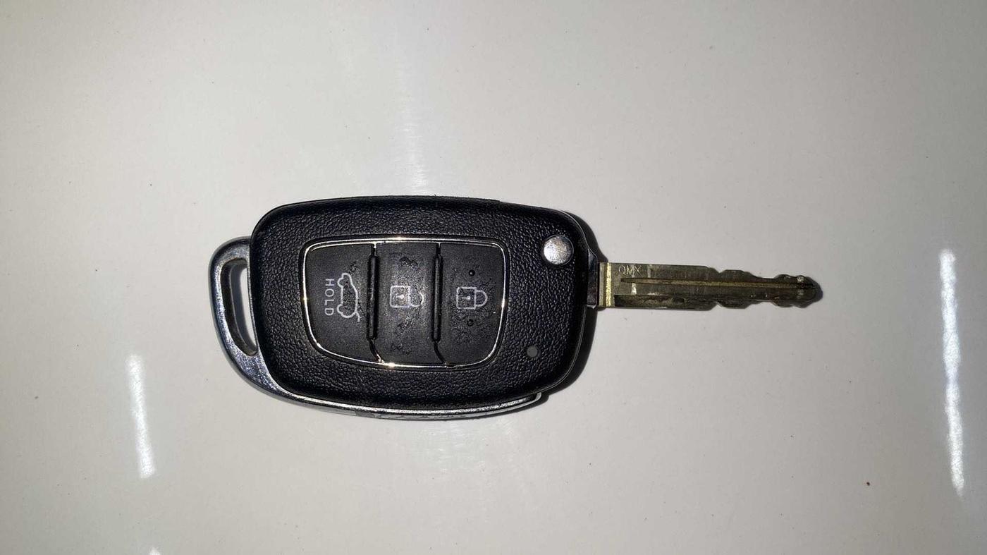 2021 Hyundai VENUE S 1.2, Petrol, Manual, 11,584 km, Key Close Up