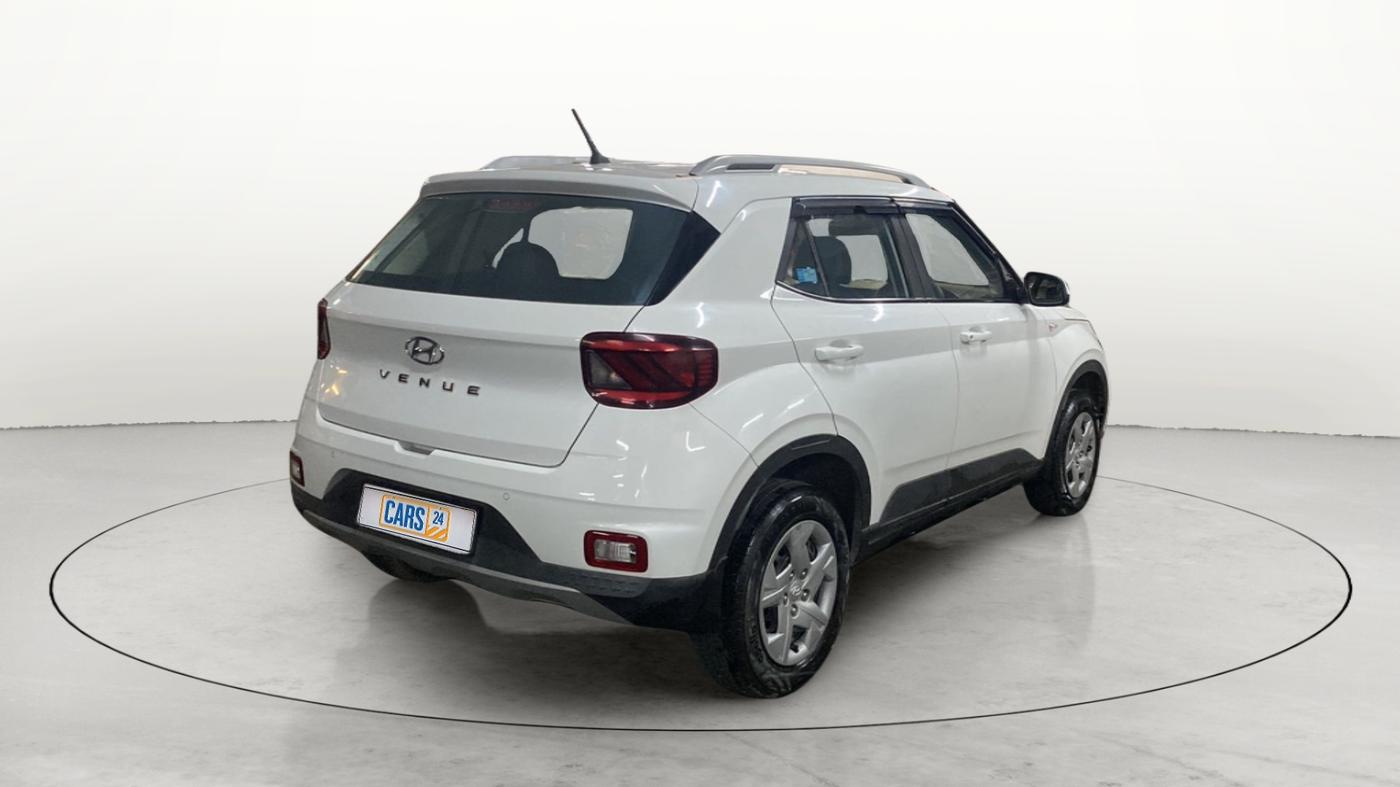 2021 Hyundai VENUE S 1.2, Petrol, Manual, 11,584 km, Right Back Diagonal