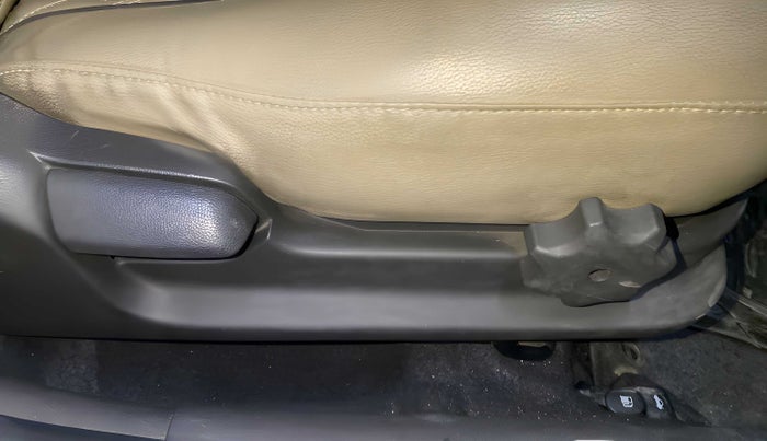 2013 Hyundai Verna FLUIDIC 1.6 VTVT SX, Petrol, Manual, 40,249 km, Driver Side Adjustment Panel
