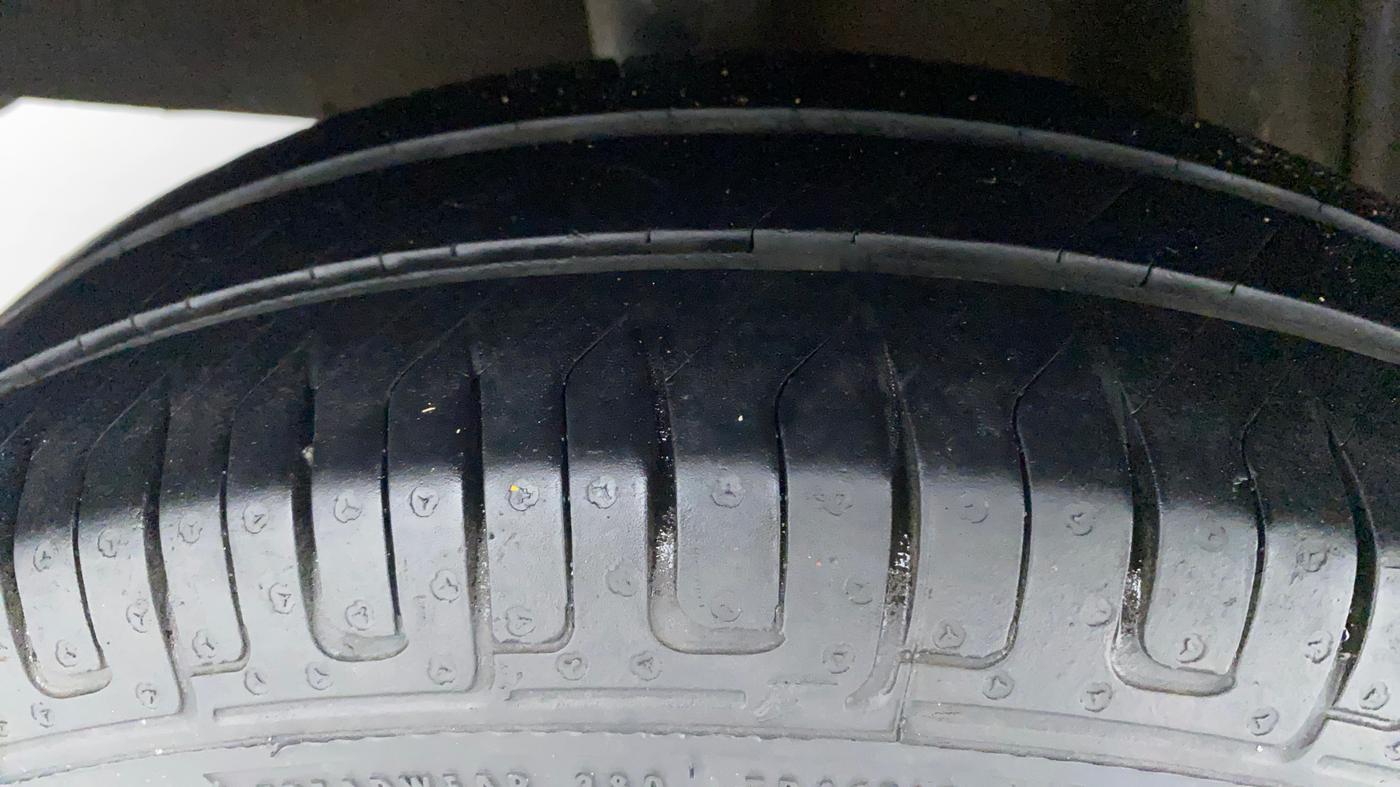 2016 Renault Kwid RXT 0.8, Petrol, Manual, 72,960 km, Right Rear Tyre Tread