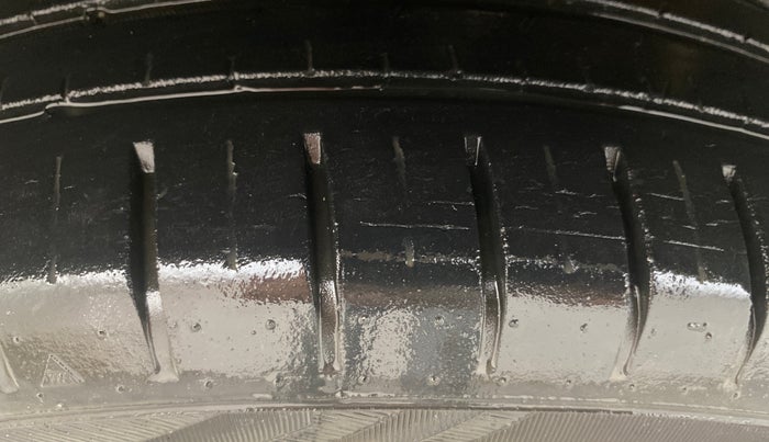 2021 Toyota Glanza G, Petrol, Manual, 37,749 km, Left Front Tyre Tread