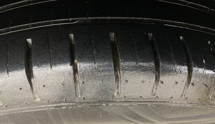 2021 Toyota Glanza G, Petrol, Manual, 37,749 km, Right Rear Tyre Tread