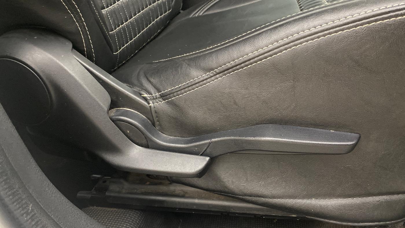 2021 Toyota Glanza G, Petrol, Manual, 37,749 km, Driver Side Adjustment Panel