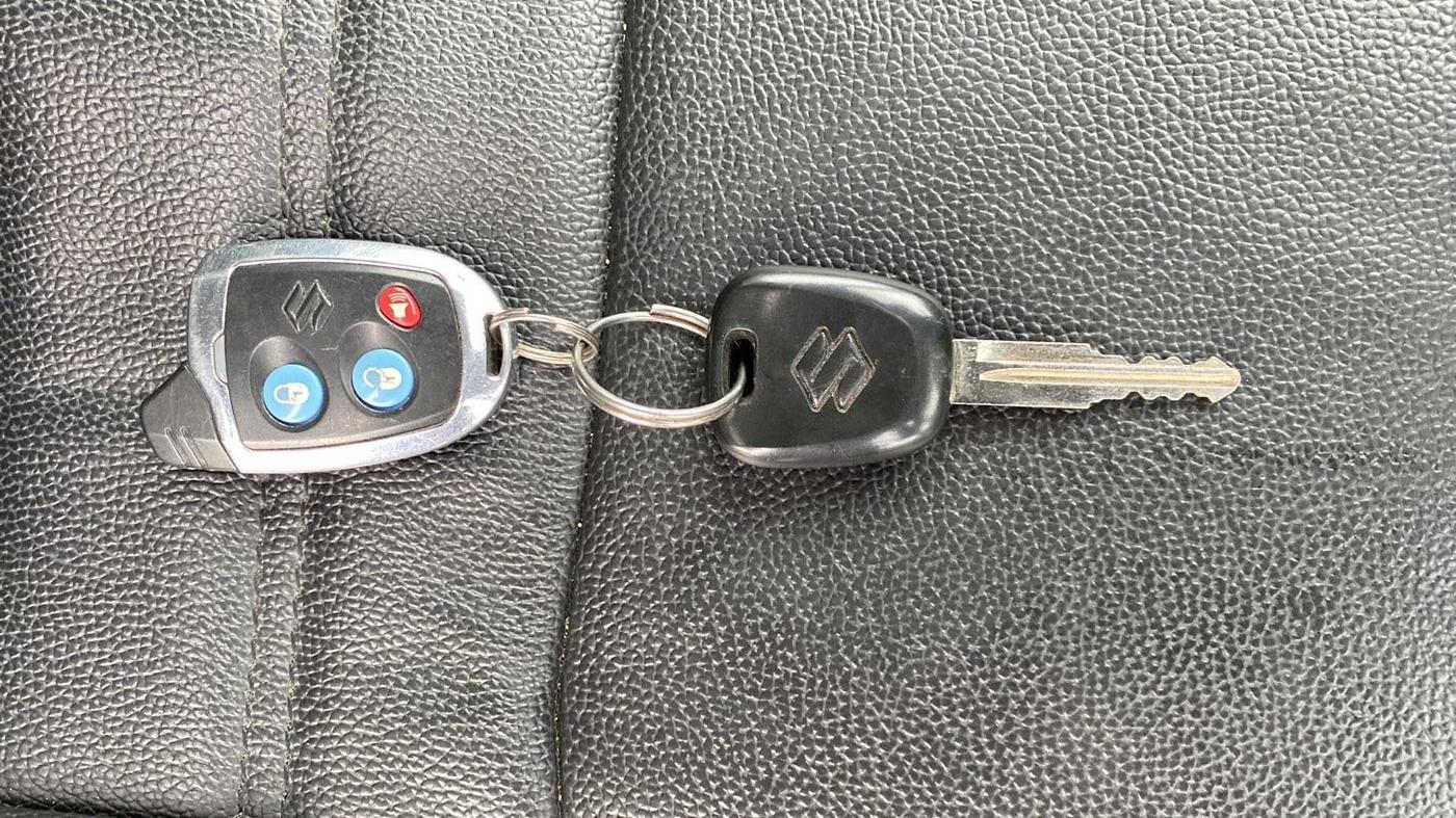 2013 Maruti Alto 800 LXI, Petrol, Manual, 32,823 km, Key Close Up