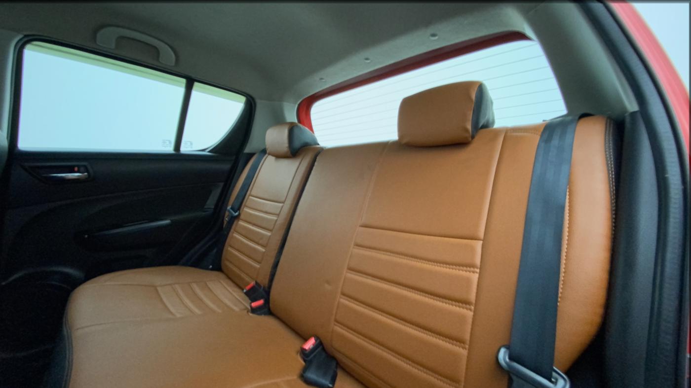 2017 Maruti Swift ZXI, Petrol, Manual, 35,243 km, Right Side Rear Door Cabin