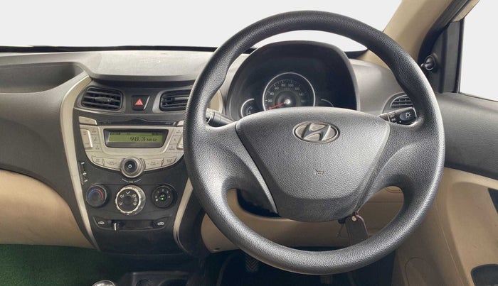 2016 Hyundai Eon MAGNA +, Petrol, Manual, 72,041 km, Steering Wheel Close Up