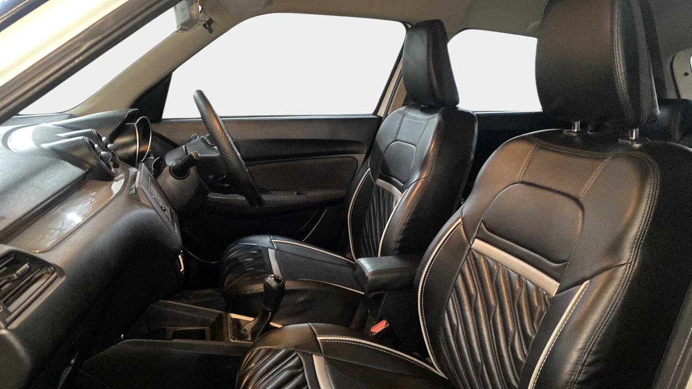 2018 Maruti Swift VXI, Petrol, Manual, 69,553 km, Right Side Front Door Cabin