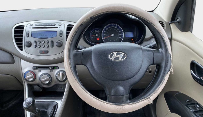 2015 Hyundai i10 SPORTZ 1.1, Petrol, Manual, 66,578 km, Steering Wheel Close Up