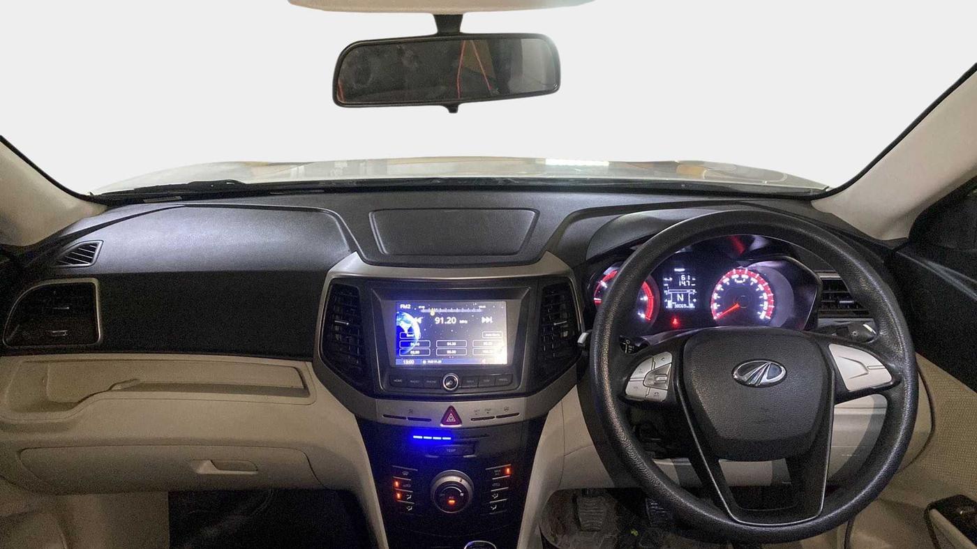 2019 Mahindra XUV300 W6 1.5 DIESEL, Diesel, Manual, 38,035 km, Dashboard