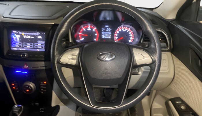 2019 Mahindra XUV300 W6 1.5 DIESEL, Diesel, Manual, 38,035 km, Steering Wheel Close Up