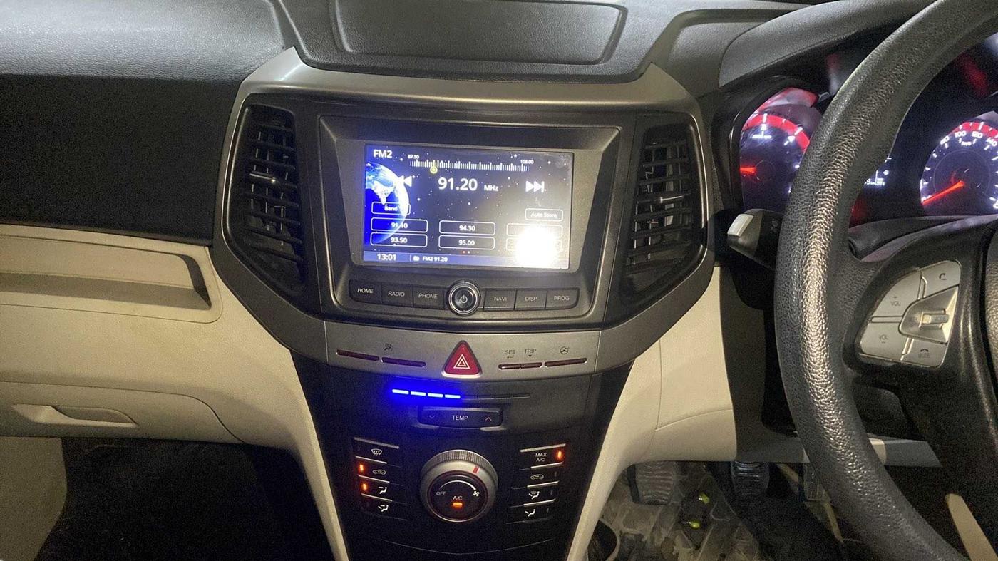 2019 Mahindra XUV300 W6 1.5 DIESEL, Diesel, Manual, 38,035 km, Air Conditioner