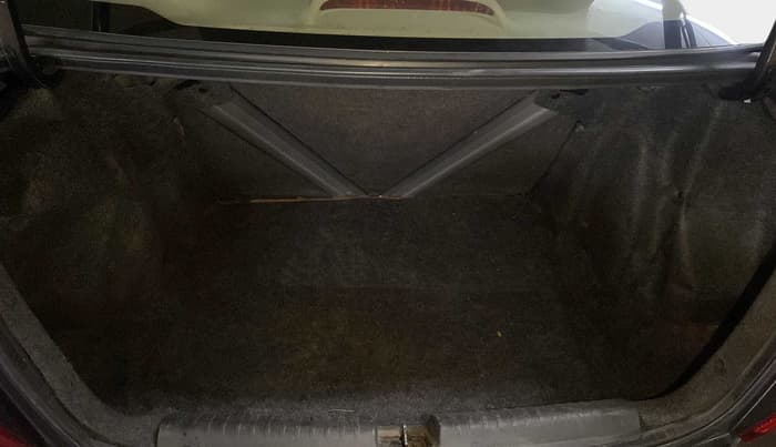 2016 Honda Amaze 1.2L I-VTEC S AT, Petrol, Automatic, 75,172 km, Boot Inside
