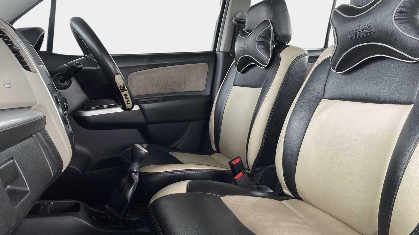 2014 Maruti Wagon R 1.0 VXI, Petrol, Manual, 95,273 km, Right Side Front Door Cabin