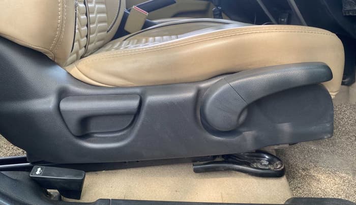 2018 Honda City 1.5L I-VTEC V MT, Petrol, Manual, 49,115 km, Driver Side Adjustment Panel