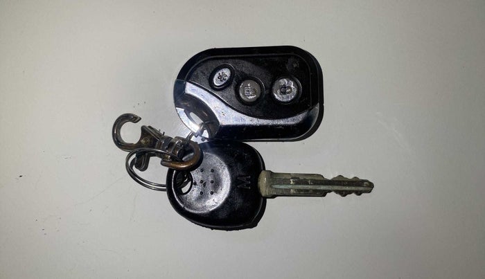 2013 Hyundai Eon ERA +, Petrol, Manual, 45,938 km, Key Close Up