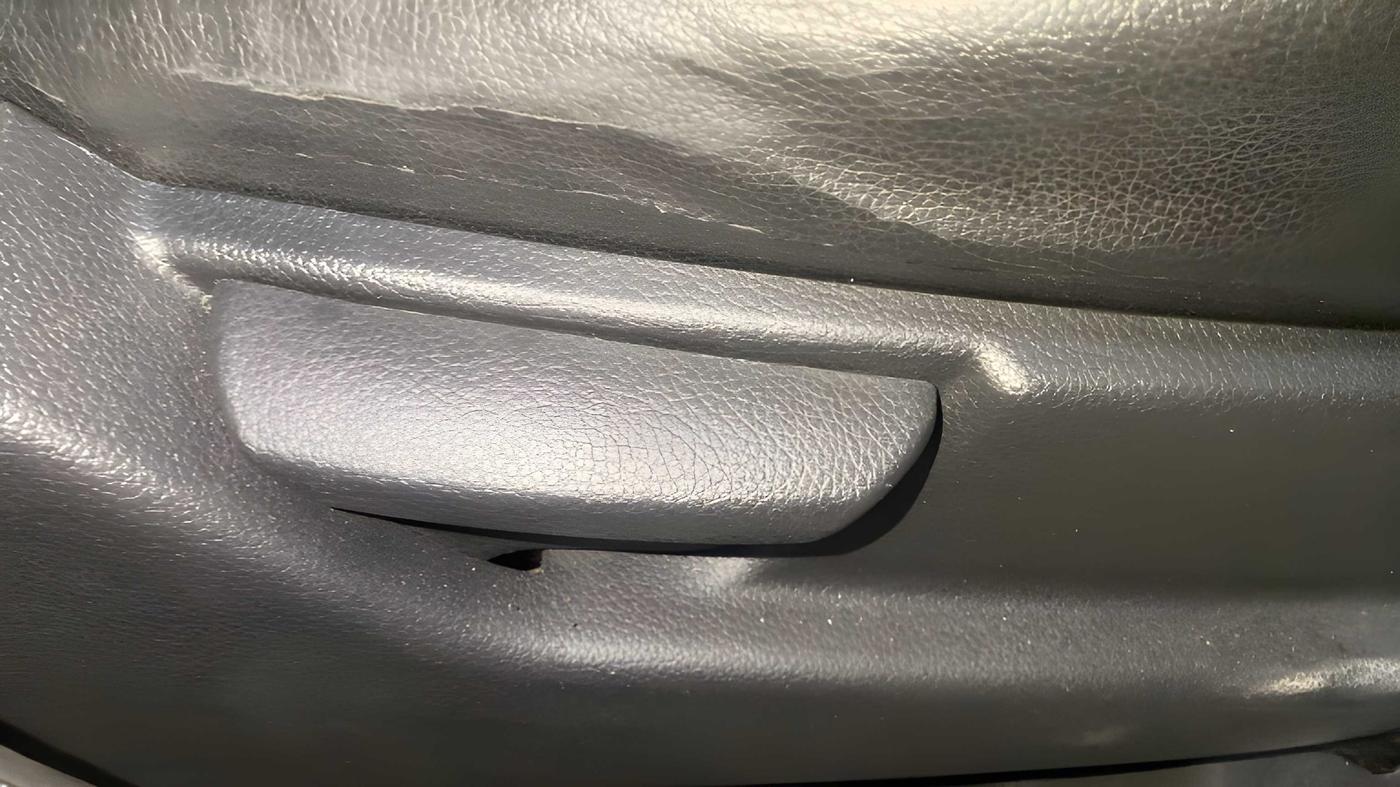 2013 Hyundai Eon ERA +, Petrol, Manual, 45,938 km, Driver Side Adjustment Panel