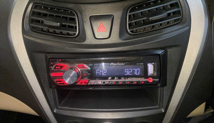 2013 Hyundai Eon ERA +, Petrol, Manual, 45,938 km, Infotainment system - Front speakers missing / not working