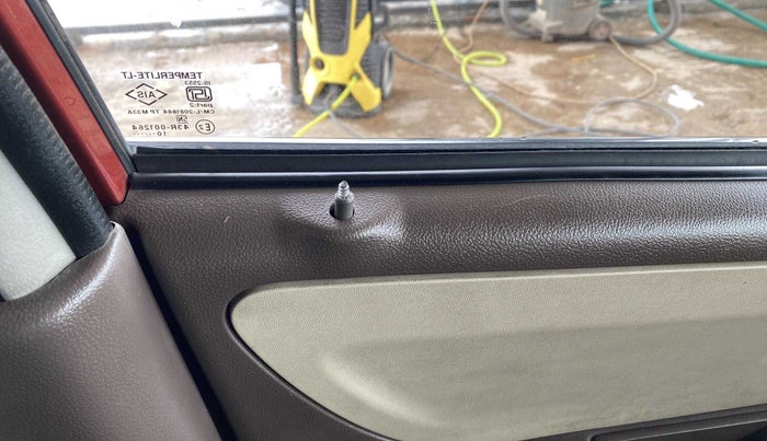 2010 Maruti Zen Estilo LXI, Petrol, Manual, 91,626 km, Lock system - Door lock knob has minor damage