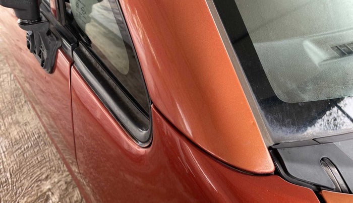 2010 Maruti Zen Estilo LXI, Petrol, Manual, 91,626 km, Right A pillar - Paint is slightly faded