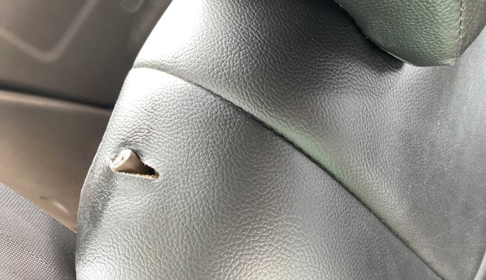 2010 Maruti Zen Estilo LXI, Petrol, Manual, 91,626 km, Second-row right seat - Folding lever not working