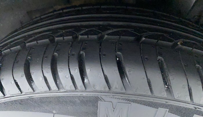 2018 Hyundai Grand i10 MAGNA 1.2 KAPPA VTVT, Petrol, Manual, 33,105 km, Left Rear Tyre Tread