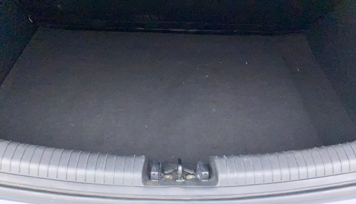 2018 Hyundai Grand i10 MAGNA 1.2 KAPPA VTVT, Petrol, Manual, 33,105 km, Boot Inside