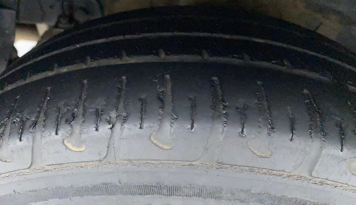 2018 Hyundai Grand i10 MAGNA 1.2 KAPPA VTVT, Petrol, Manual, 33,105 km, Right Rear Tyre Tread