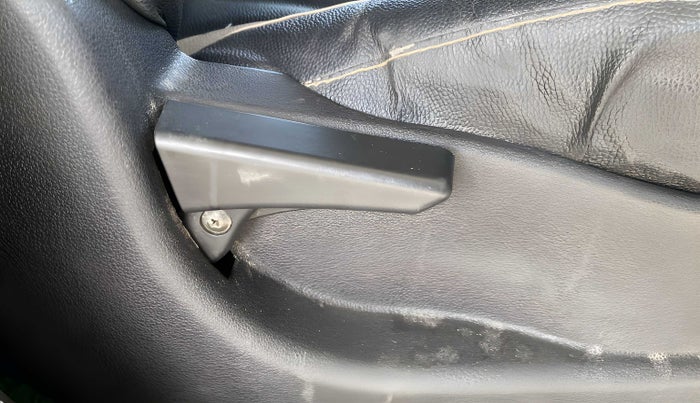 2018 Tata Tiago XT PETROL, Petrol, Manual, 38,331 km, Driver Side Adjustment Panel