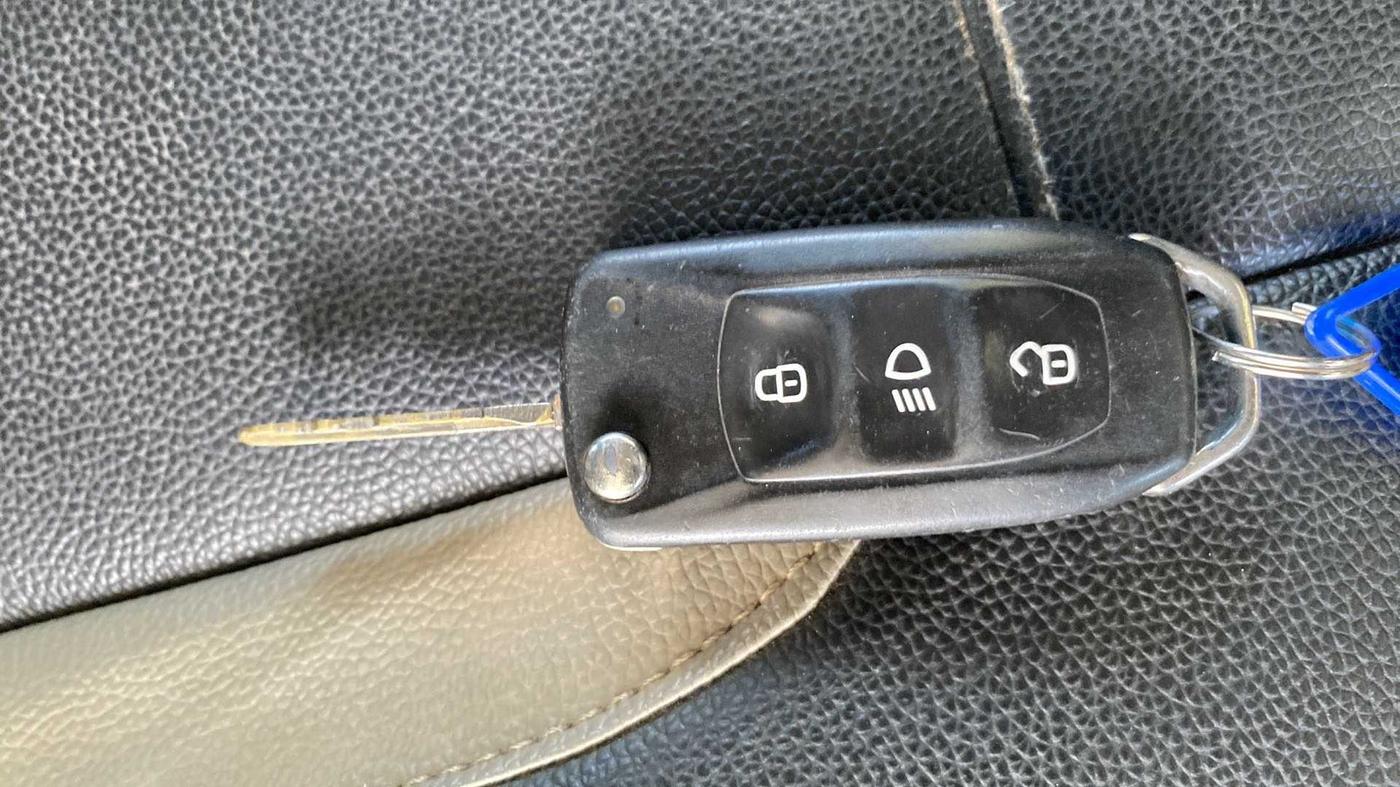 2018 Tata Tiago XT PETROL, Petrol, Manual, 38,331 km, Key Close Up