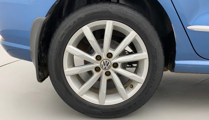 2017 Volkswagen Ameo HIGHLINE PLUS 1.5L AT 16 ALLOY, Diesel, Automatic, 49,028 km, Right Rear Wheel